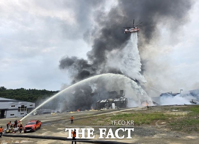 지난 3일 폭발과 함께 화재가 나 4명의 사상자가 발생한 영천 대달산업 화재 현장. /뉴시스