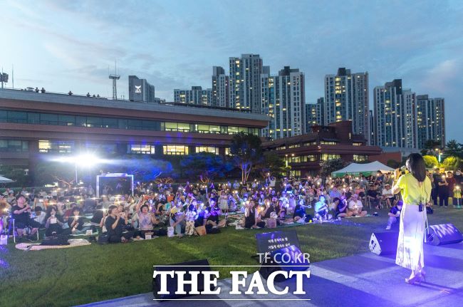 광명시 ‘일상의 평화, 퇴근음악회’ 진행 모습./광명시