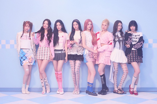 그룹 하츠투하츠의 스타일이 빌보드 재팬 히트시커스 송 차트 1위에 올랐다./SM엔터테인먼트