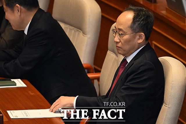 추경호 국민의힘 의원이 8일 오후 서울 여의도 국회에서 열린 본회의에 참석하고 있다./박헌우 기자