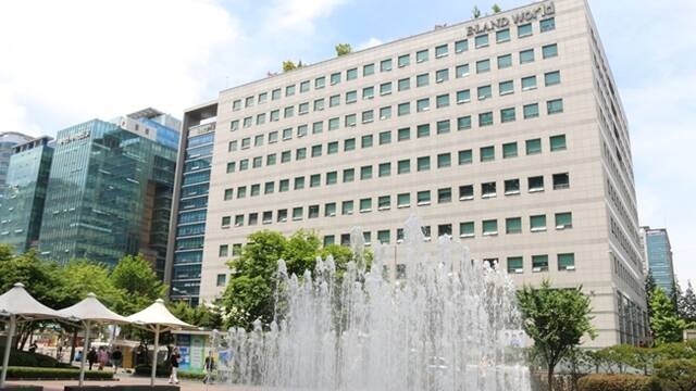 이랜드그룹이 올해 2분기 실적을 발표했다. 사진은 이랜드 가산사옥 전경이다. /이랜드그룹