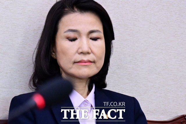 [더팩트ㅣ국회=남윤호 기자] 이진숙 방송통신위원장이 1일 오전 서울 여의도 국회에서 열린 법제사법위원회 전체회의에 출석해 담당 부처 법안과 관련한 질의응답을 기다리고 있다.