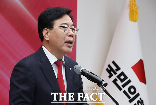 합동연설회 개회사하는 송언석 비상대책위원장.