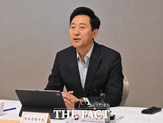오 시장은 지난 11일 미국·호주·싱가포르·캐나다 등 해외 주요국의 규제 방식과 감독 기능을 면밀히 파악해 서울시에 적용 가능성을 검토하라고 했다. /임영무 기자