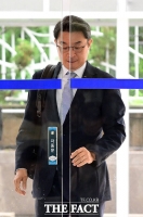  첫 출근하는 이억원 금융위원장 후보자 [포토]