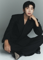  임영웅, 5만 명 규모 팬 청음회 개최