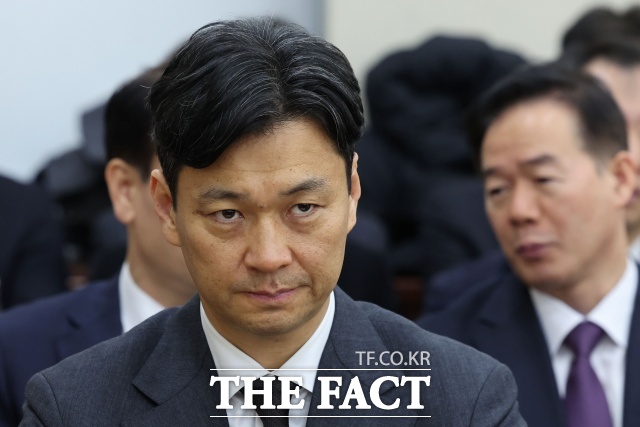 내란 사건을 수사하는 조은석 특별검사팀이 17일 오후 박현수(사진) 서울경찰청장 직무대리를 참고인 신분으로 불러 조사 중이다. /뉴시스