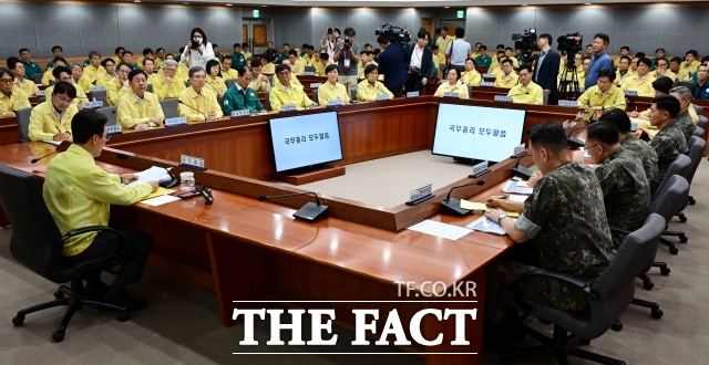 행정안전부는 18일부터 21일까지 4일 동안 을지연습을 실시한다고 17일 밝혔다. 사진은 김민석 국무총리가 지난 5일 서울 종로구 정부서울청사 별관 국제회의실에서 열린 을지연습 준비보고회의에 참석해 모두발언을 하는 모습. /사진=임영무 기자