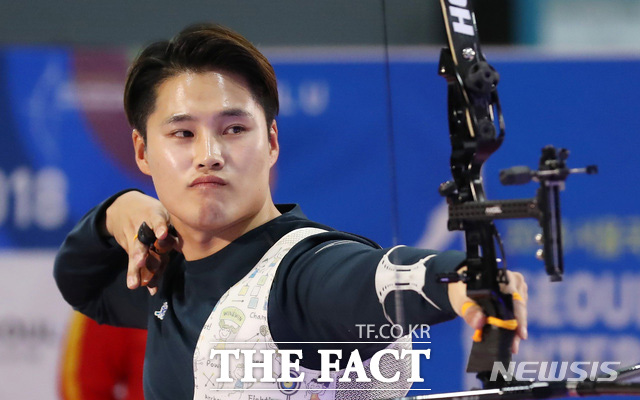리커브 양궁 남자 국가대표 장채환(33)이 SNS에 부정선거, 윤 대통령께서 내리신 계엄 등의 게시물을 연이어 올리다가 논란이 거세지자 사과했다. /뉴시스