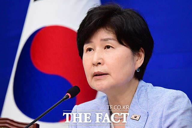 백혜련 더불어민주당 의원이 18일 오후 내란 사건을 수사하는 조은석 특별검사팀 참고인 조사에 출석해 지난해 12월 4일 새벽 당시 (계엄해제)표결을 방해하려는 행위는 있었다고 생각한다고 밝혔다. /남윤호 기자