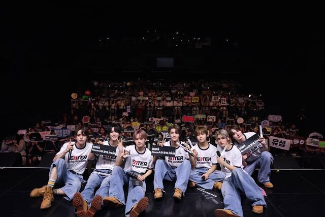 그룹 누에라(NouerA)가 지난 16일과 17일 양일간 콘서트를 개최해 팬들과 만났다. /누아엔터테인먼트