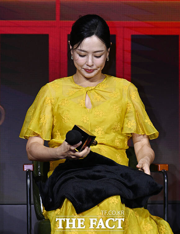 배우 이하늬가 18일 오전 서울 마포구 호텔 나루 서울 엠갤러리에서 열린 넷플릭스 새 시리즈 애마 제작발표회에 참석하고 있다. /박헌우 기자