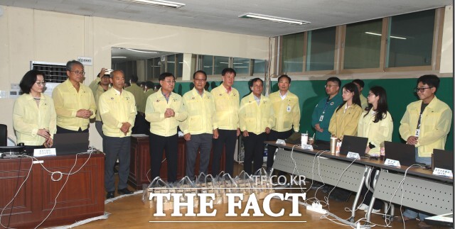 정읍시의회는 18일 을지훈련 종합상황실을 방문하여 2025년 을지연습 훈련 상황을 참관하고 근무자들을 격려했다. / 정읍시의회