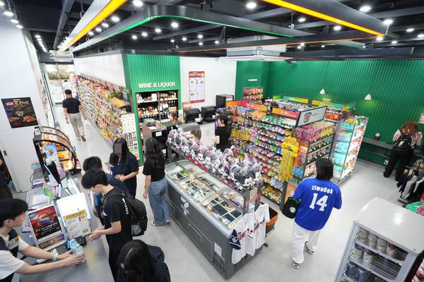 세븐일레븐이 서울 중계동 은행사거리 인근에 뉴웨이브 중계점을 오픈했다. /세븐일레븐