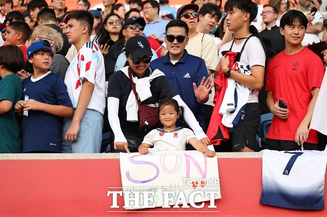손흥민 열풍은 홈 원정을 가리지 않고 MLS 전역에서 일고 있다./LAFC