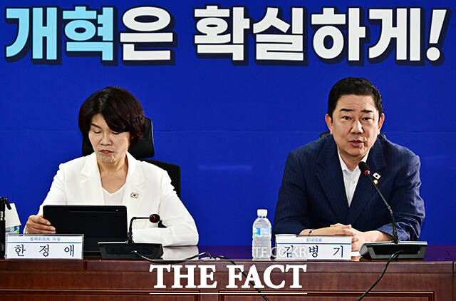 모두발언하는 김병기 더불어민주당 원내대표.