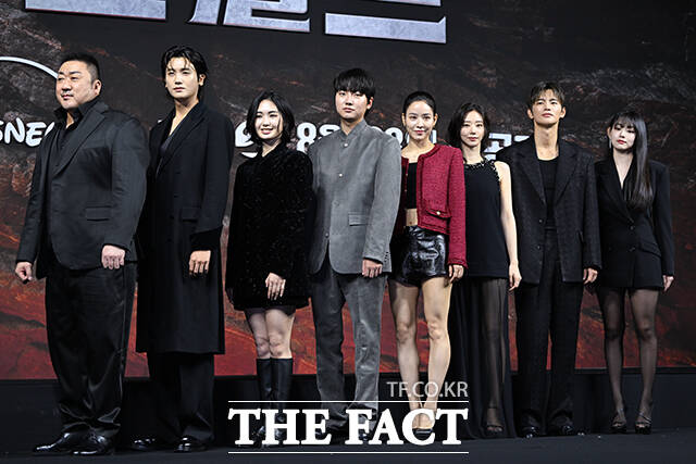 배우 마동석 박형식 레지나 레이 성유빈 안지혜 이주빈 서인국 강미나(왼쪽부터)가 20일 오전 11시 서울 중구 앰배서더 서울 풀만에서 열린 STUDIO X+U 트웰브 제작발표회에 참석해 다양한 이야기를 나눴다. /서예원 기자