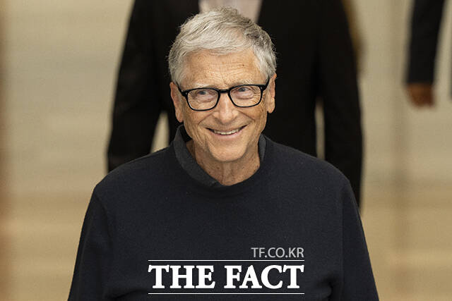 마이크로소프트(MS) 창업자인 빌 게이츠 게이츠 재단 이사장이 20일 오후 서울 강서구 김포비즈니스항공센터를 통해 입국하고 있다. /김포국제공항=서예원 기자