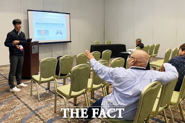 한전 KPS가 제48회 진동협회 기술 컨퍼런스에 참석해 발표를 하고 있다./한전KPS