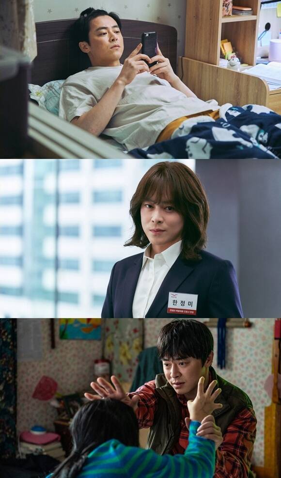 조정석은 엑시트(위쪽부터)를 시작으로 파일럿에 이어 좀비딸까지 3연속 흥행에 성공하며 여름 극장가의 강자로 확실하게 자리매김했다. /잼엔터테인먼트