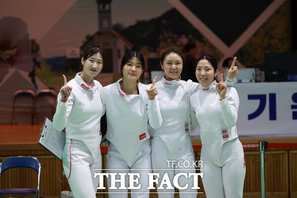 계룡시청 펜싱팀 선수단 /계룡시