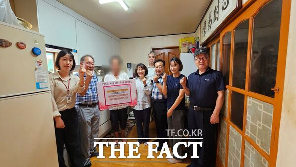 대전 대덕구 대화동 지역사회보장협의체가 21일 지역 취약계층의 생활 여건을 개선하기 위한 맞춤형 주거환경개선 사업을 추진했다. /대덕구