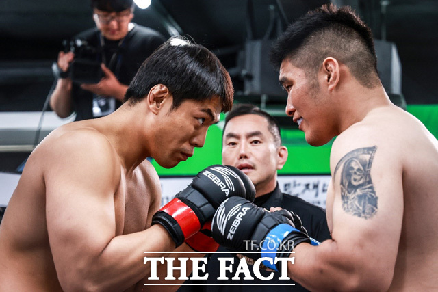 블랙컴뱃 세미프로 중량급 5위 ‘썬더스톰’ 박준현(좌측)이 2025년 8월 ‘뽀빠이연합의원KMMA32대구’ 메인이벤트로 KMMA 라이트헤비급 챔피언결정전을 치른다. /스탠다드앤드프로그레스 스포츠에이전시