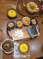  대전의 참 맛을 알리는 '향옥 찻집'...세계 속으로 K푸드 열풍 출발