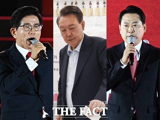 지난 22일 국민의힘 전당대회에서 김문수(왼쪽)·장동혁(오른쪽) 후보가 결선 진출을 확정 지었다. 반탄(탄핵반대파) 후보의 약진에 따라 누가 되더라도 윤석열 전 대통령의 부활이라는 평가가 나온다. /배정한·임영무 기자