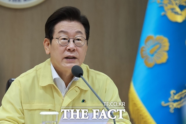 이재명 대통령은 22일 오전 용산 대통령실에서 국가과학기술자문회의 전원회의를 주재했다 이 대통령이 18일 오전 용산 대통령실에서 주재한 제1회 을지국무회의에서 발언하고 있다. /뉴시스