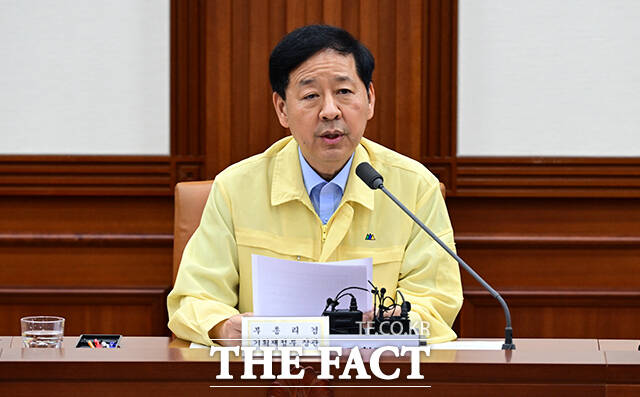 구윤철 경제부총리 겸 기획재정부 장관은 22일 중대재해가 발생하는 공공기관에 대해 엄중하고 단호하게 대처하고, 기관장의 책임을 묻겠다고 밝혔다. /임영무 기자