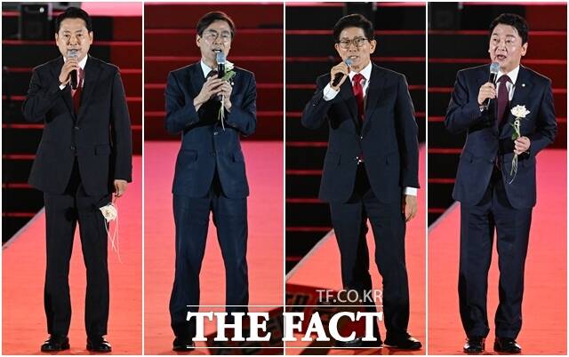 장동혁·조경태·김문수·안철수 국민의힘 당 대표 후보(왼쪽부터)가 22일 오후 충북 청주시 오스코에서 열린 국민의힘 제6차 전당대회에 참석해 비전발표를 하고 있다. /청주=배정한 기자