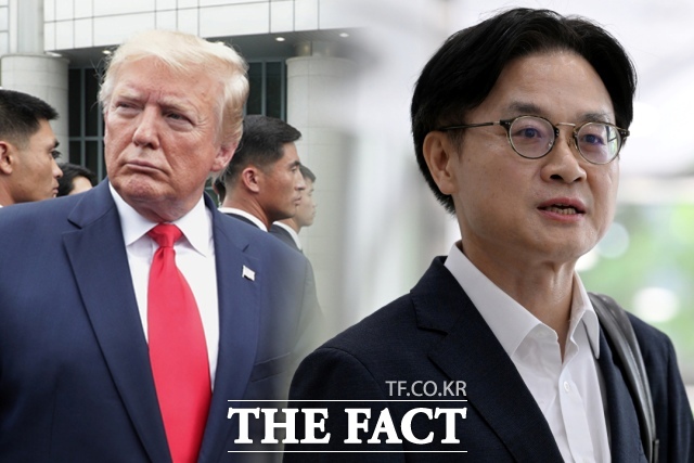 김정관 산업통상자원부 장관은 22일 오전 인천국제공항에서 기자들과 만나 이번 정상회담이 우리 국익을 위해서 잘 될 수 있도록 최선을 다하겠다고 밝혔다. 사진은 도널드 트럼프 미국 대통령(왼쪽), 김정관 산업통상자원부 장관.