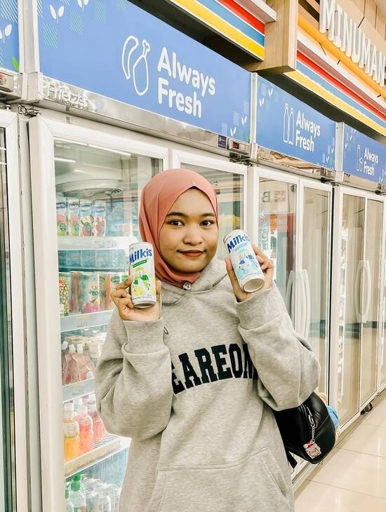 롯데칠성음료 밀키스가 인도네시아 편의점 인도마렛에 공식 입점했다. /롯데칠성음료