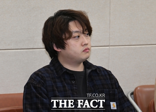 22일 전공의 집단 사직 사태 당시 전공의 단체 대표였던 박단 전 대한전공의협의회(대전협) 비상대책위원장이 세브란스병원 하반기 전공의 모집공고에 지원한 것으로 전해졌다. 사지는 지난 2월 14일 박단 전 비상대책위원장이 서울 여의도 국회에서 열린 보건복지위원회 의료인력 수급추계기구 법제화를 위한 공청회에 참석한 모습. /사진=박헌우 기자