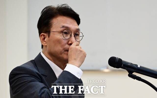 김 총리는 이날 기자 간담회에서 오는 한미 정상회담에서 주요 의제로 다뤄질 동맹 현대화에 대한 견해는 밝혔지만, 또 다른 핵심 사안인 한미 원자력 협정 개정과 관련해선 말을 아꼈다. /임영무 기자