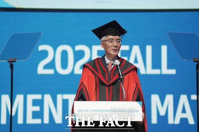 겐트대학교 인천글로벌캠퍼스 한태준 총장이 환영사을 하고 있다./겐트대학교