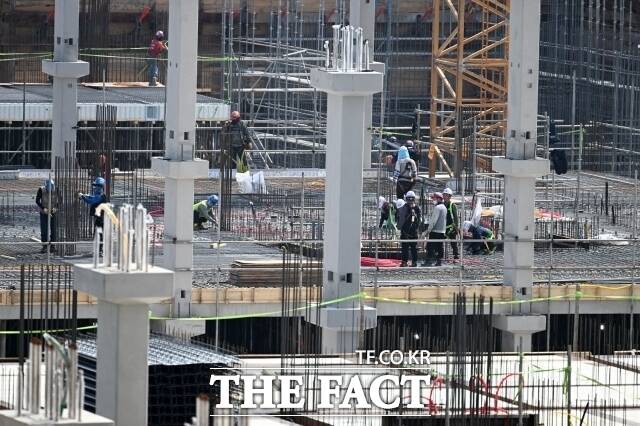 한국건설산업연구원에 따르면 우리나라는 지난 2023년 건설업 사고사망만인율(노동자 1만명당 사망자 비율)이 1.59퍼밀리아드(만분율)로, OECD 10대국 중 1위다. /더팩트 DB