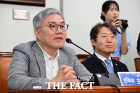  더불어민주당 최고위 참석한 최강욱 교육연수원장 [TF사진관]
