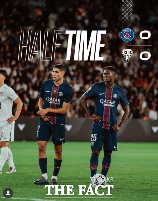 뎀벨레의 페널티킥 실축으로 전반을 0-0으로 마친 PSG./PSG