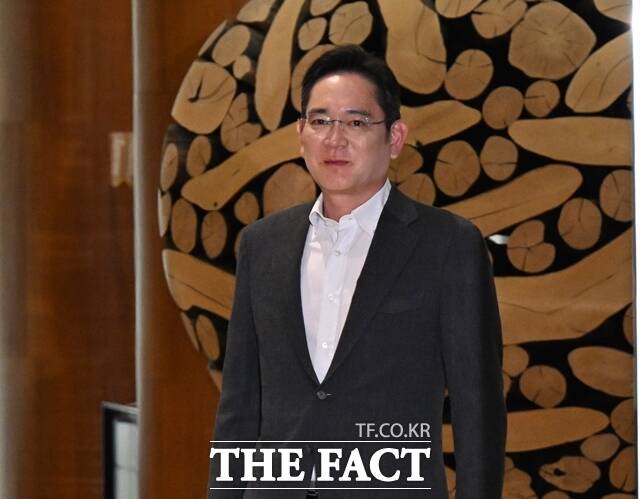 이재용 삼성전자 회장이 24일 한미 정상회담 지원 사격을 위해 미국으로 출국했다. /더팩트 DB