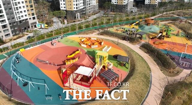 인천시로 인계가 완료된 여울빛공원-통합놀이터. /인천도시공사
