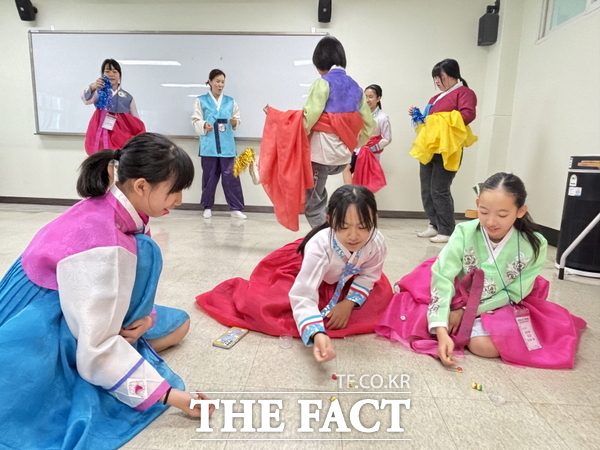 대전시사회서비스원 소속 대전시 외국인주민 통합지원센터가 대전시의 우호 도시인 일본 쓰쿠바시와 함께 21일부터 24일까지 3박 4일간 2025 대전-쓰쿠바 청소년 과학교류 프로그램을 성공적으로 마쳤다./대전시사회서비스원