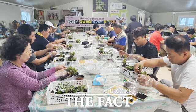 정읍시 귀농귀촌센터가 도시민을 대상으로 ‘귀농체험 현장실습학교’ 참가자를 9월 8일까지 선착순 모집한다. /정읍시