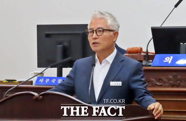 이상표 공주시의원이 25일 공주시의회 제260회 임시회 제1차 본회의에서 자유 5분발언을 하고 있다. /김형중 기자