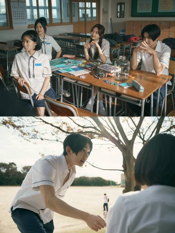 넷플릭스 새 영화 고백의 역사가 신은수 공명 뿐만 아니라 함께 등장하는 조연 배우들까지 차진 감초 활약을 펼치며 웃음을 자아낸다. /넷플릭스