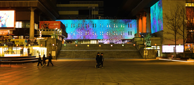 서울시는 오는 9월 1일부터 도심 한복판에서 대형 미디어아트 전시를 선보인다고 밝혔다. /서울시