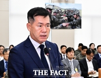  국방위 출석한 석종건 방위사업청장 [포토]