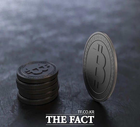 26일 글로벌 가상자산 시황 중계사이트 코인마켓캡에 따르면 이날 오전 8시10분 현재 비트코인 1개당 가격은 24시간 전보다 3.03% 하락한 10만9958.08달러에 거래 중이다. /픽사베이