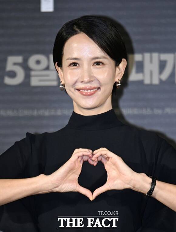 좀비딸로 여름 극장가를 책임졌던 배우 조여정이 살인자 리포트로 새로운 얼굴을 꺼내는 가운데, 연타석 흥행에 성공할지 관심을 모은다. /박헌우 기자